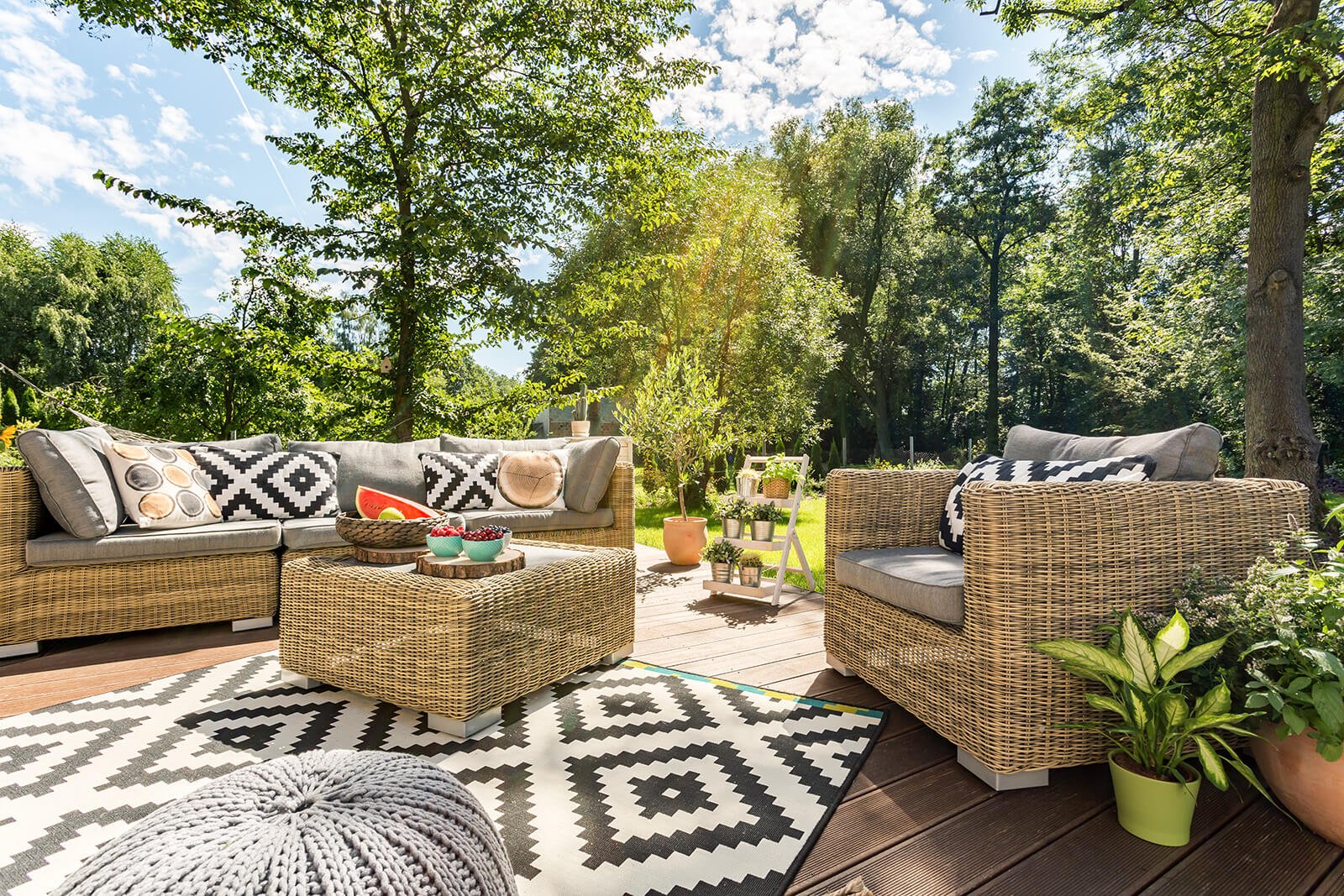Summer Cleaning Checklist: 8 Essential Tips to Prepare Your Home
