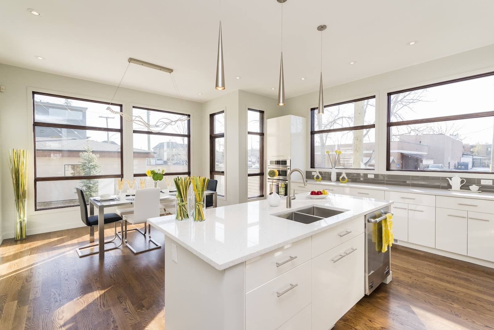 Tidy Modern Kitchen